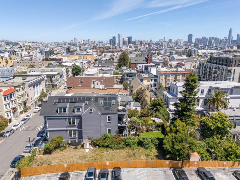 437 Capp Street