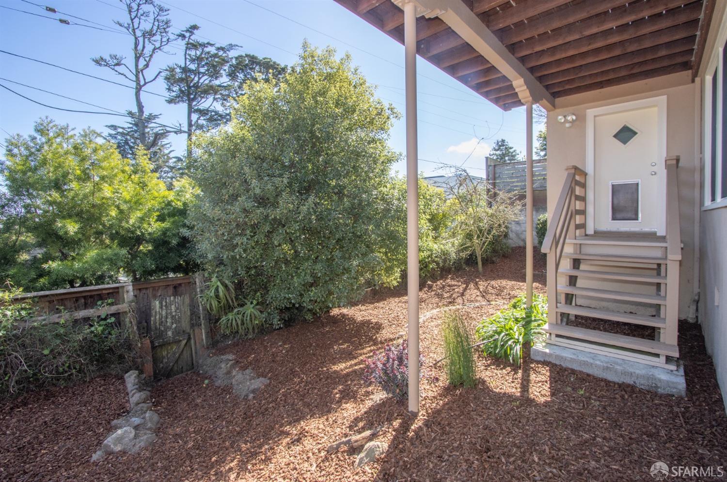 San Francisco, California 94116, United States, 3 Bedrooms Bedrooms, ,2 BathroomsBathrooms,Residential,Pending,82261