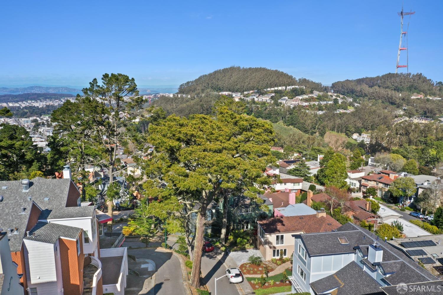 San Francisco, California 94116, United States, 3 Bedrooms Bedrooms, ,2 BathroomsBathrooms,Residential,Pending,82261