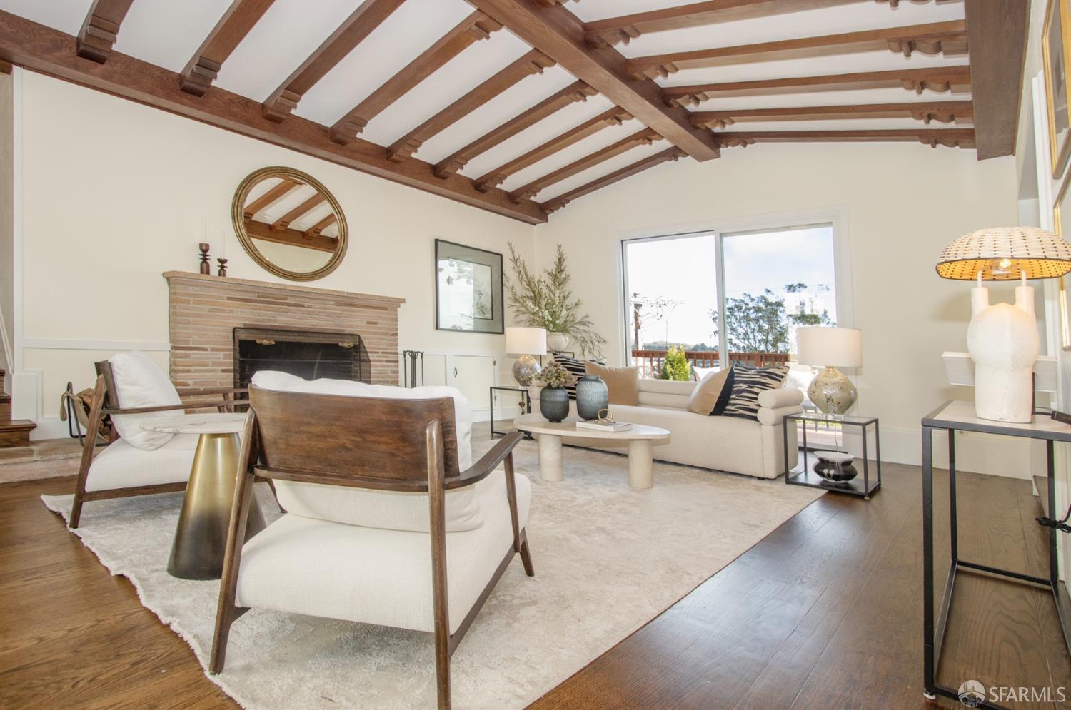 San Francisco, California 94116, United States, 3 Bedrooms Bedrooms, ,2 BathroomsBathrooms,Residential,Pending,82261