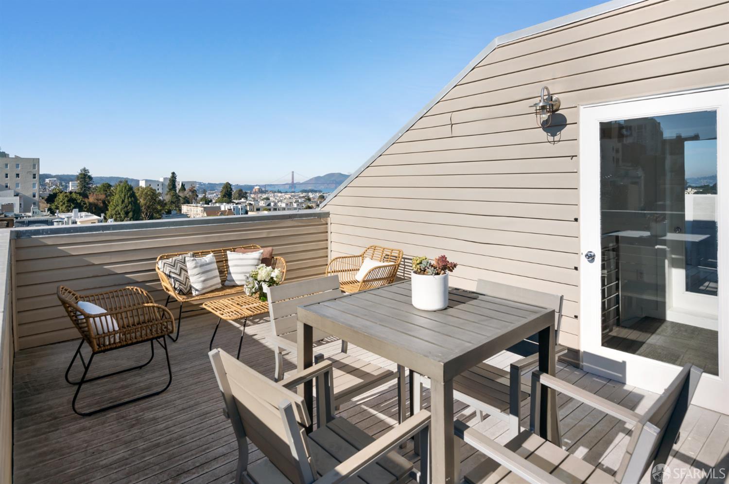 2315 Van Ness Avenue 7