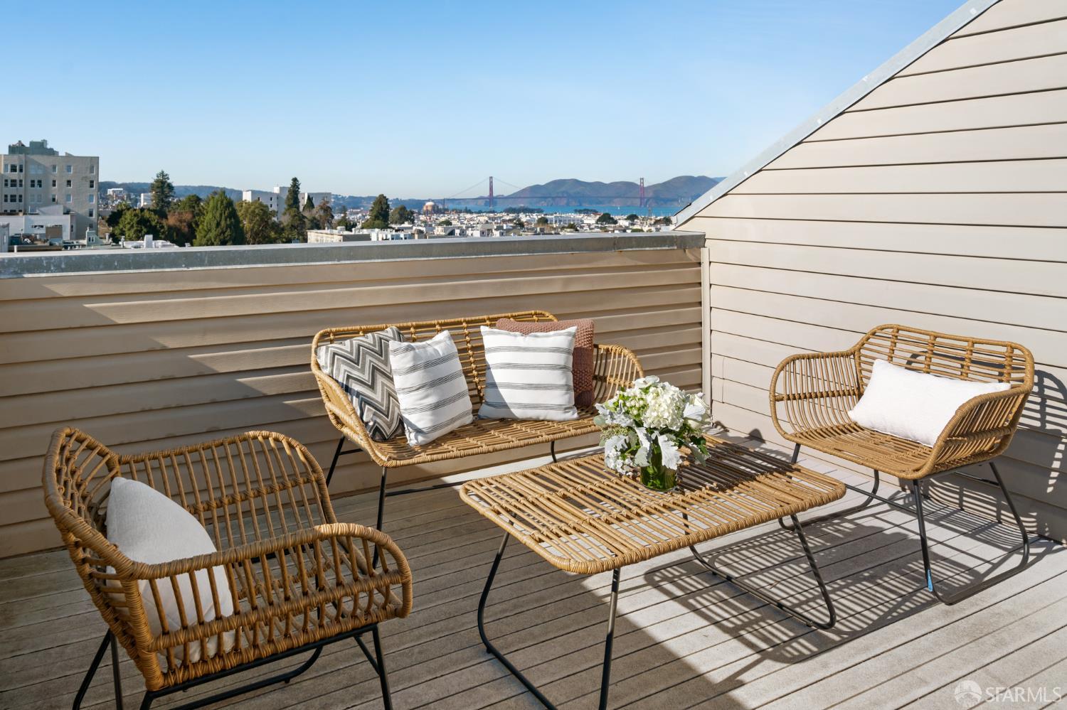 2315 Van Ness Avenue 7