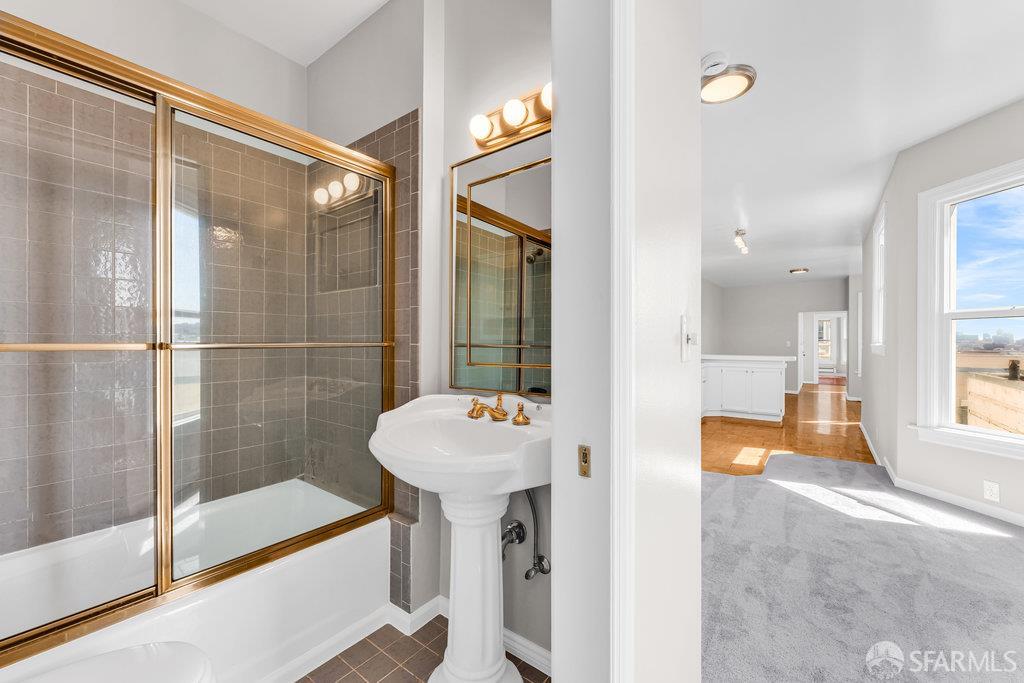 San Francisco, California 94115, United States, 1 Bedroom Bedrooms, ,1 BathroomBathrooms,Residential,Active,203390