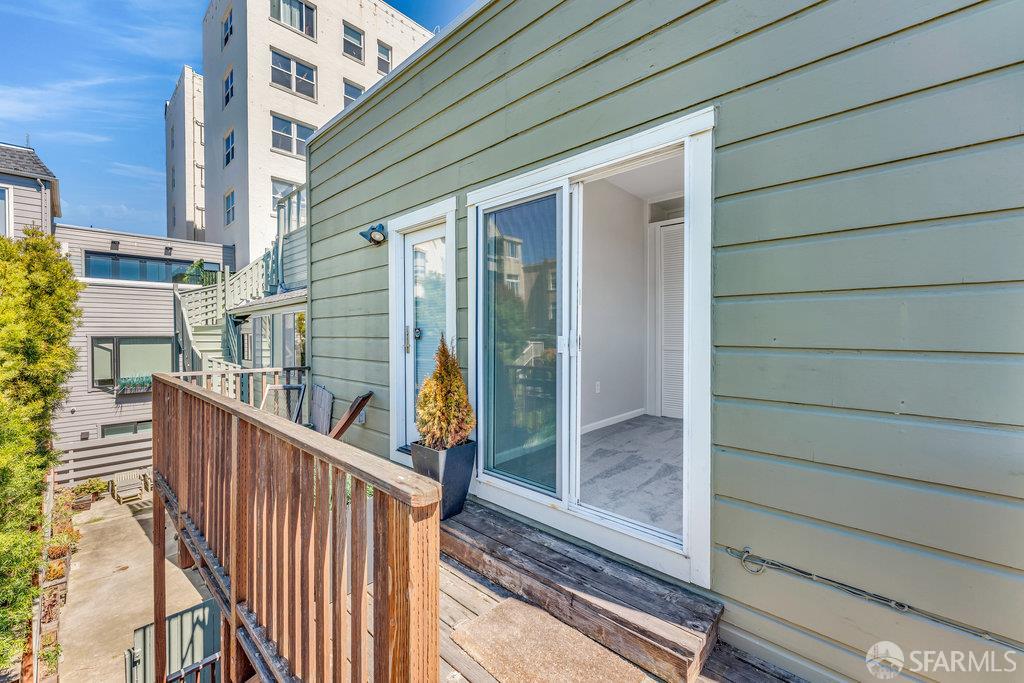 San Francisco, California 94115, United States, 1 Bedroom Bedrooms, ,1 BathroomBathrooms,Residential,Active,203390