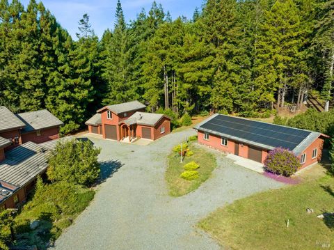 A home in Fort Bragg