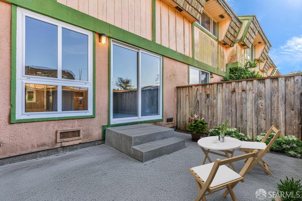 South San Francisco, California 94080, United States, 2 Bedrooms Bedrooms, ,2 BathroomsBathrooms,Residential,Active,251100