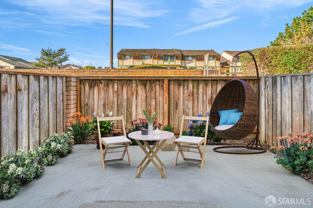 South San Francisco, California 94080, United States, 2 Bedrooms Bedrooms, ,2 BathroomsBathrooms,Residential,Active,251100