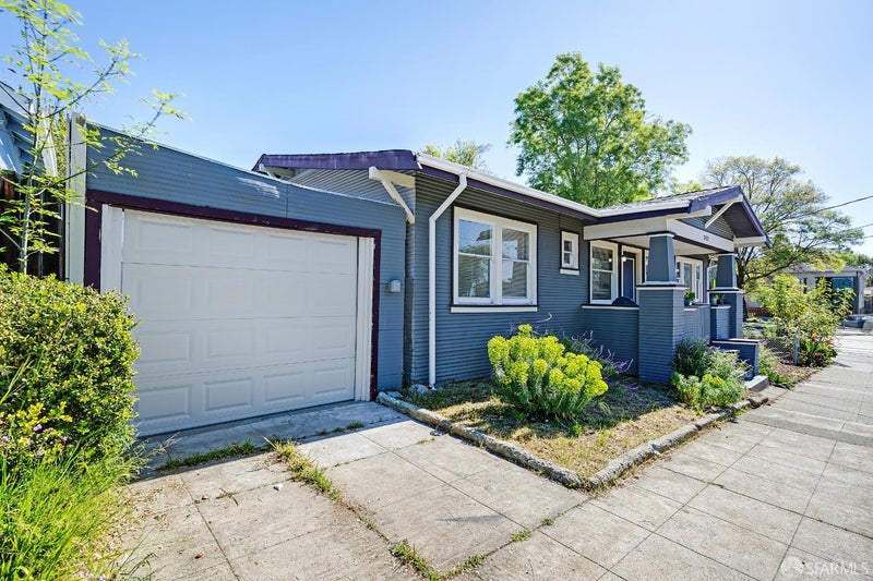 3422 Kansas Street
