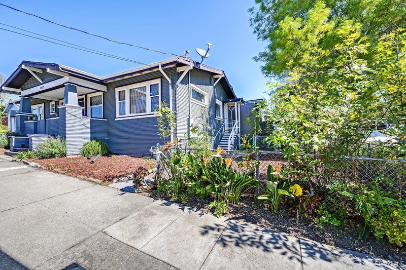 3422 Kansas Street