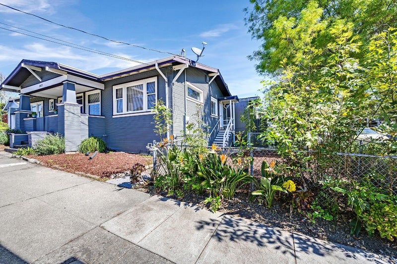 3422 Kansas Street