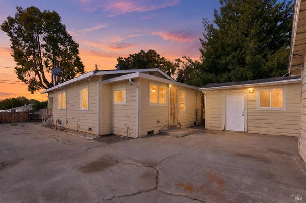 4 WOODROW AVE, VALLEJO, CA 94590 - Image 7a44ac161ce5f1776da5ca1beb02b1d4/4153177515