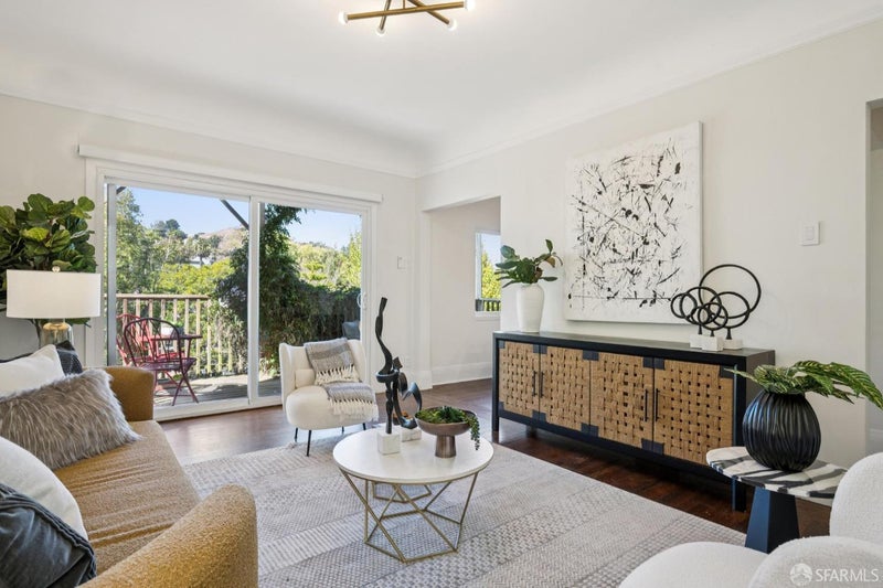 48 Caselli Avenue