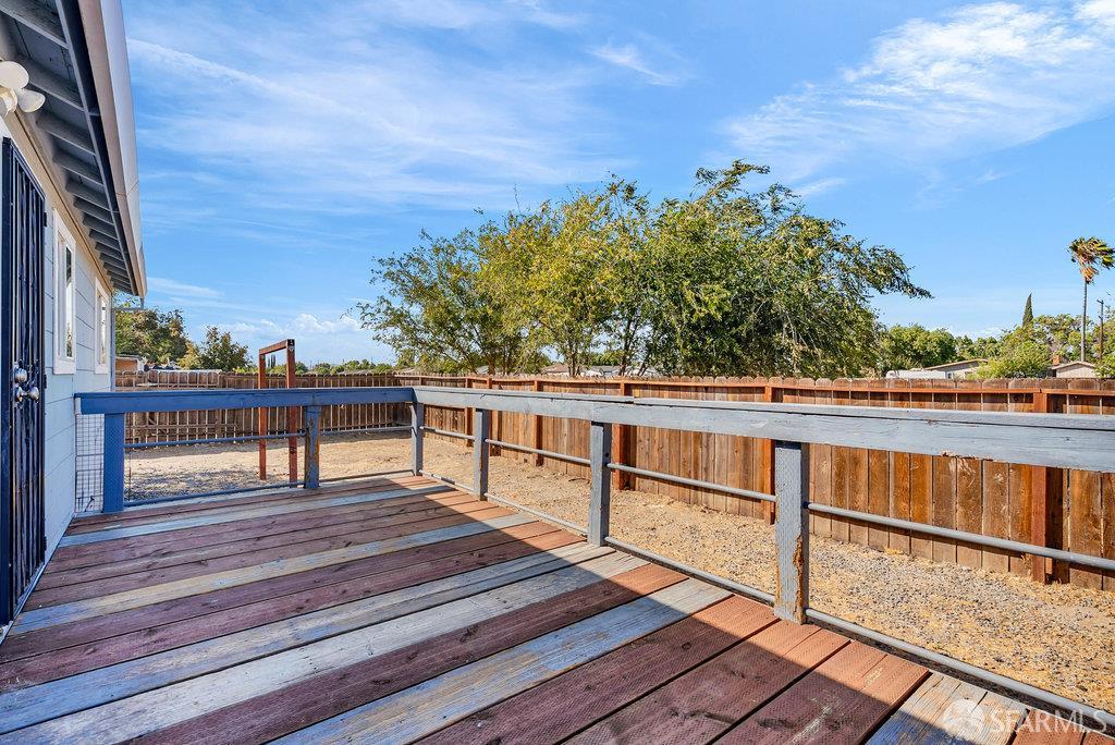 Pittsburg, California 94565, United States, 4 Bedrooms Bedrooms, ,2 BathroomsBathrooms,Residential,Pending,208895