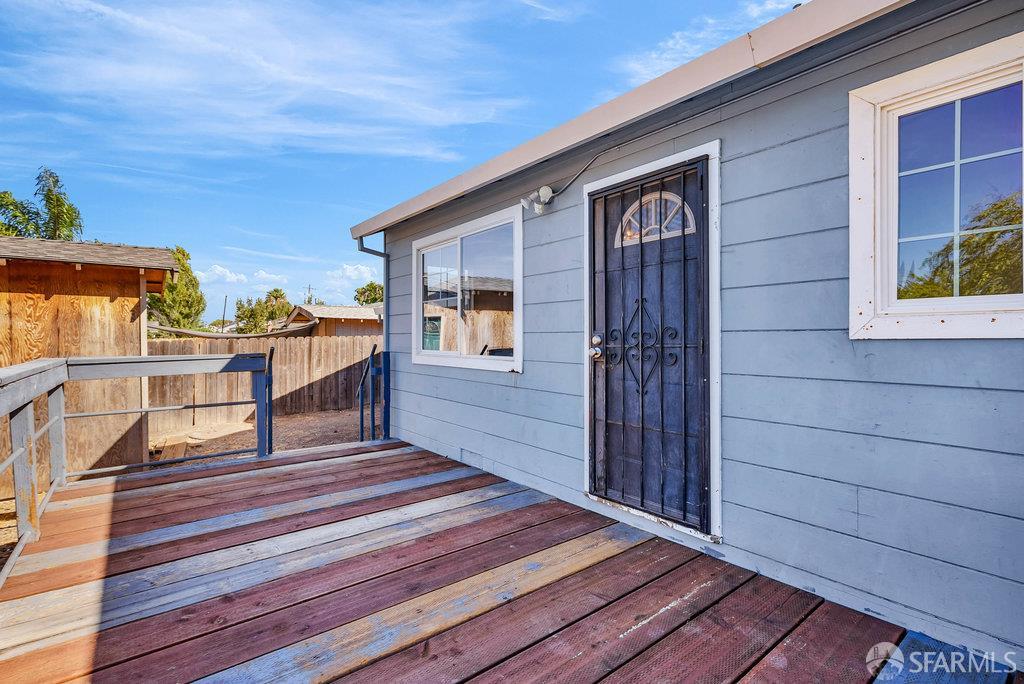 Pittsburg, California 94565, United States, 4 Bedrooms Bedrooms, ,2 BathroomsBathrooms,Residential,Pending,208895