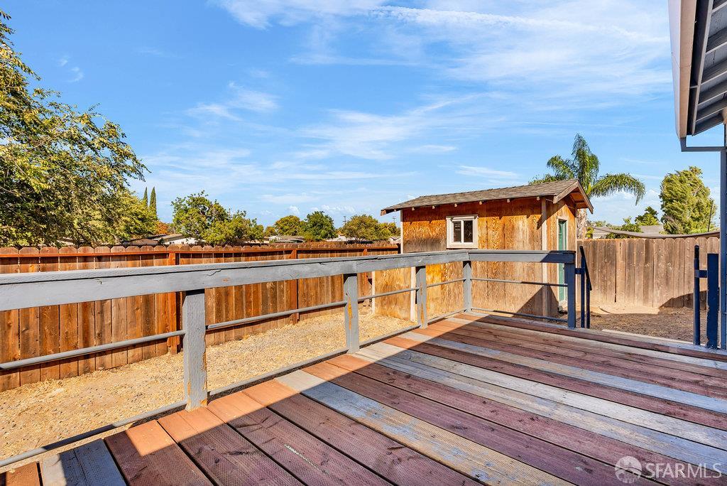 Pittsburg, California 94565, United States, 4 Bedrooms Bedrooms, ,2 BathroomsBathrooms,Residential,Pending,208895