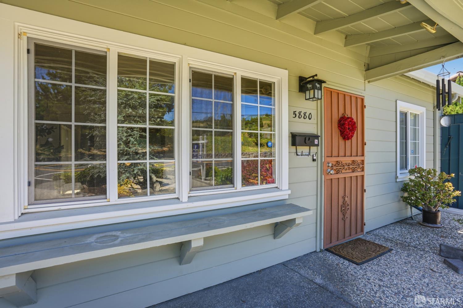 5880 Olinda Road