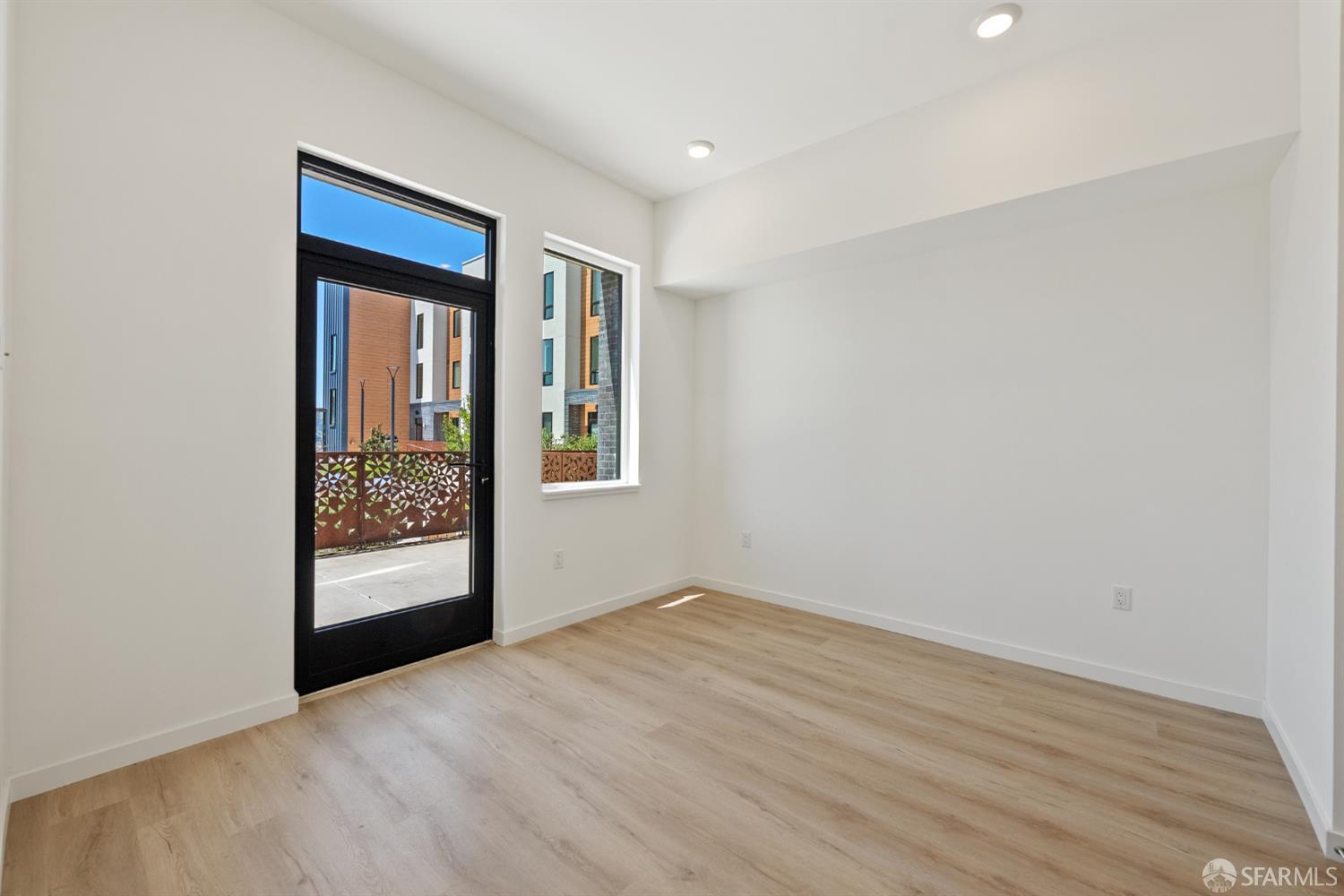 52 Kirkwood Avenue 219