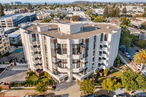 110 Park Road Unit 101, Burlingame, CA 94010 - #: 425048930