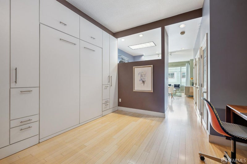 220 Lombard Street 222