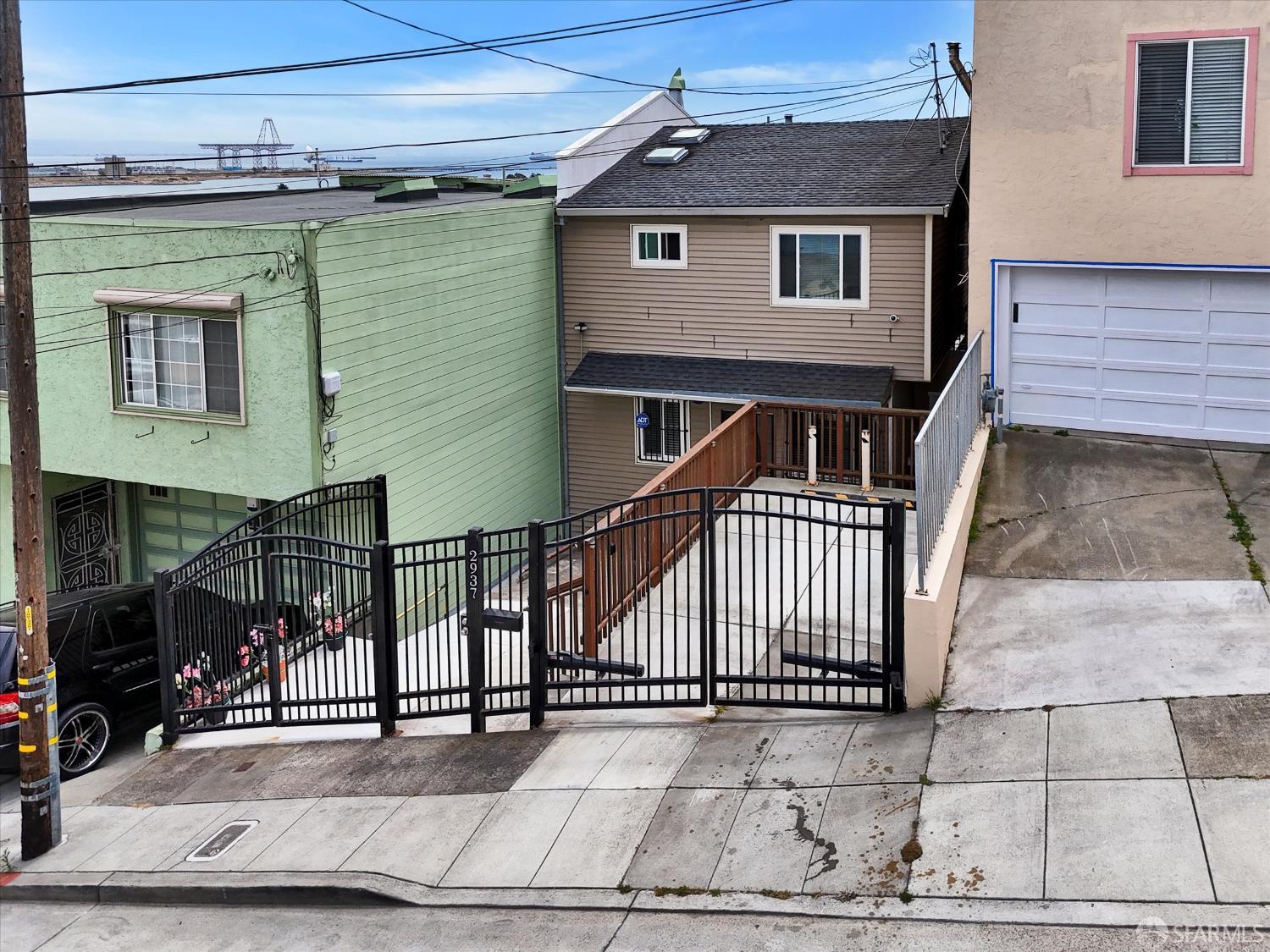 2937 Griffith Street