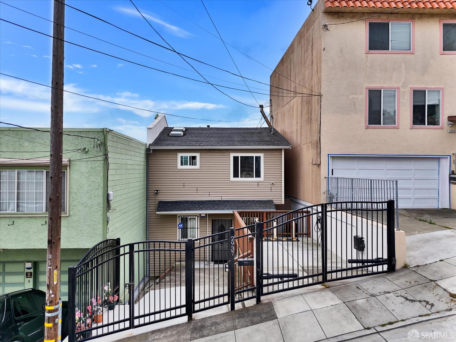 2937 Griffith Street
