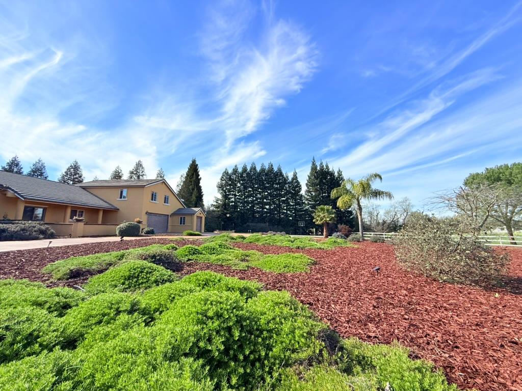 9060 Stockhorse Lane