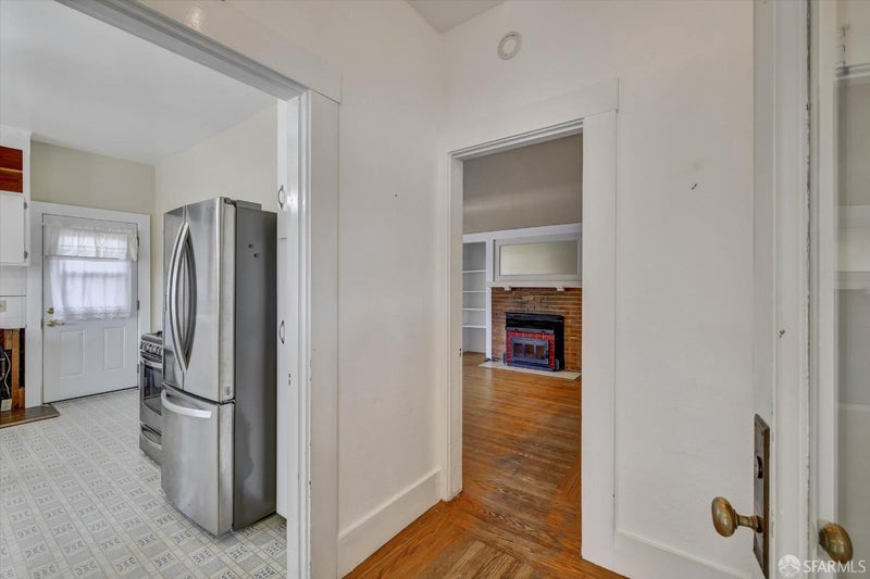 454 B Street