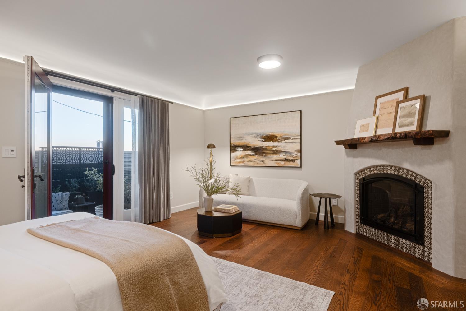 San Francisco, California 94127, United States, 4 Bedrooms Bedrooms, ,2 BathroomsBathrooms,Residential,Pending,232389