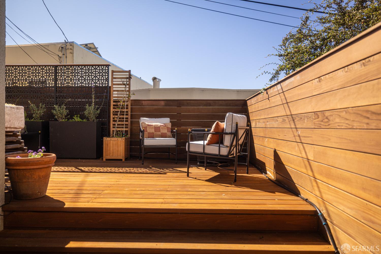 San Francisco, California 94127, United States, 4 Bedrooms Bedrooms, ,2 BathroomsBathrooms,Residential,Pending,232389