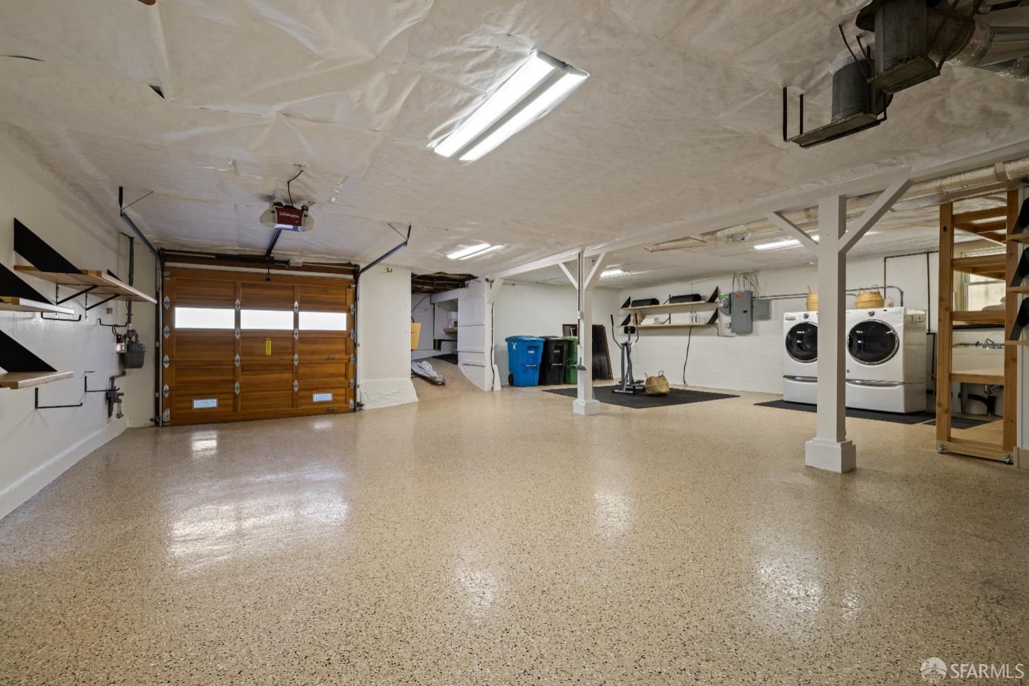 San Francisco, California 94127, United States, 4 Bedrooms Bedrooms, ,2 BathroomsBathrooms,Residential,Pending,232389