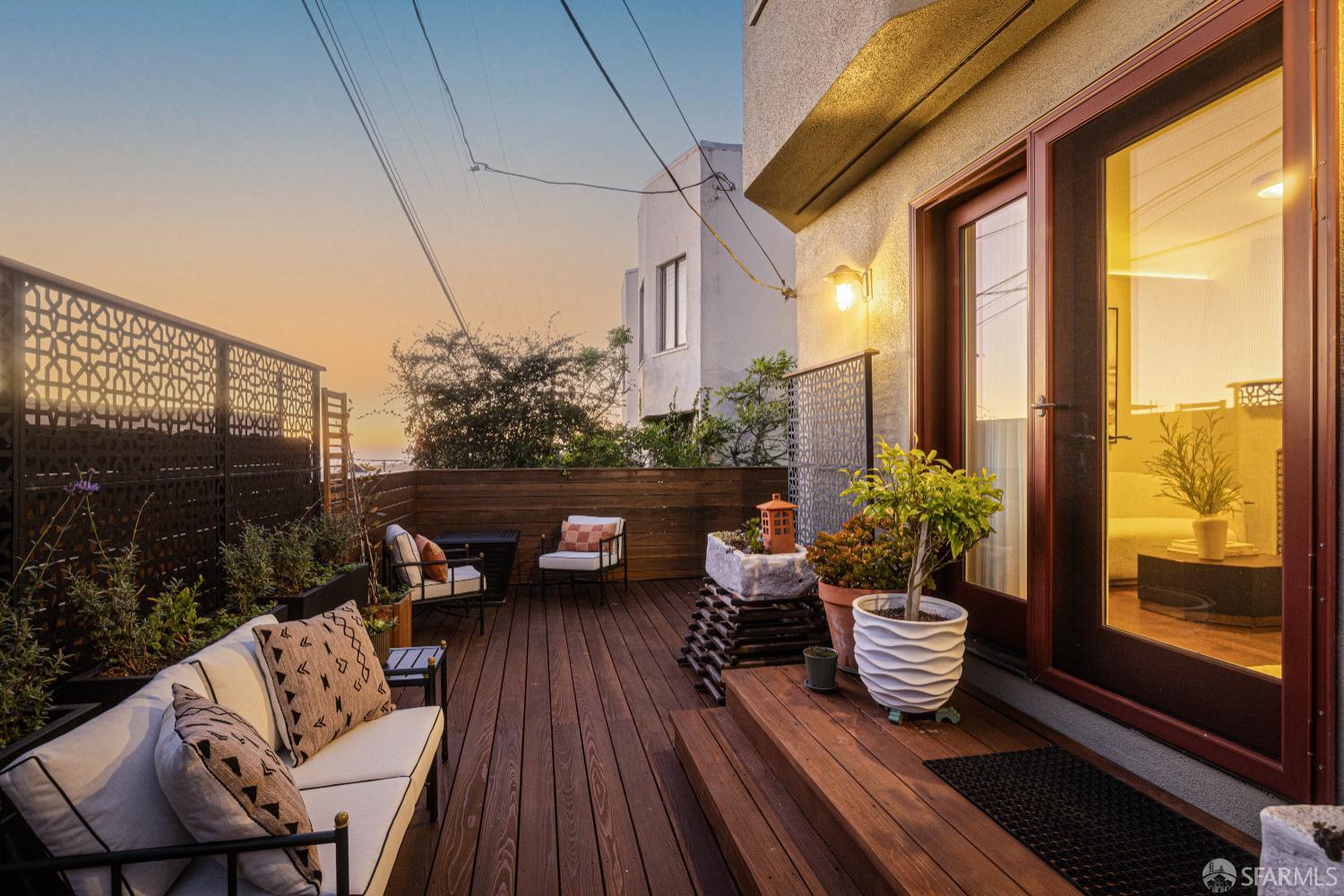 San Francisco, California 94127, United States, 4 Bedrooms Bedrooms, ,2 BathroomsBathrooms,Residential,Pending,232389