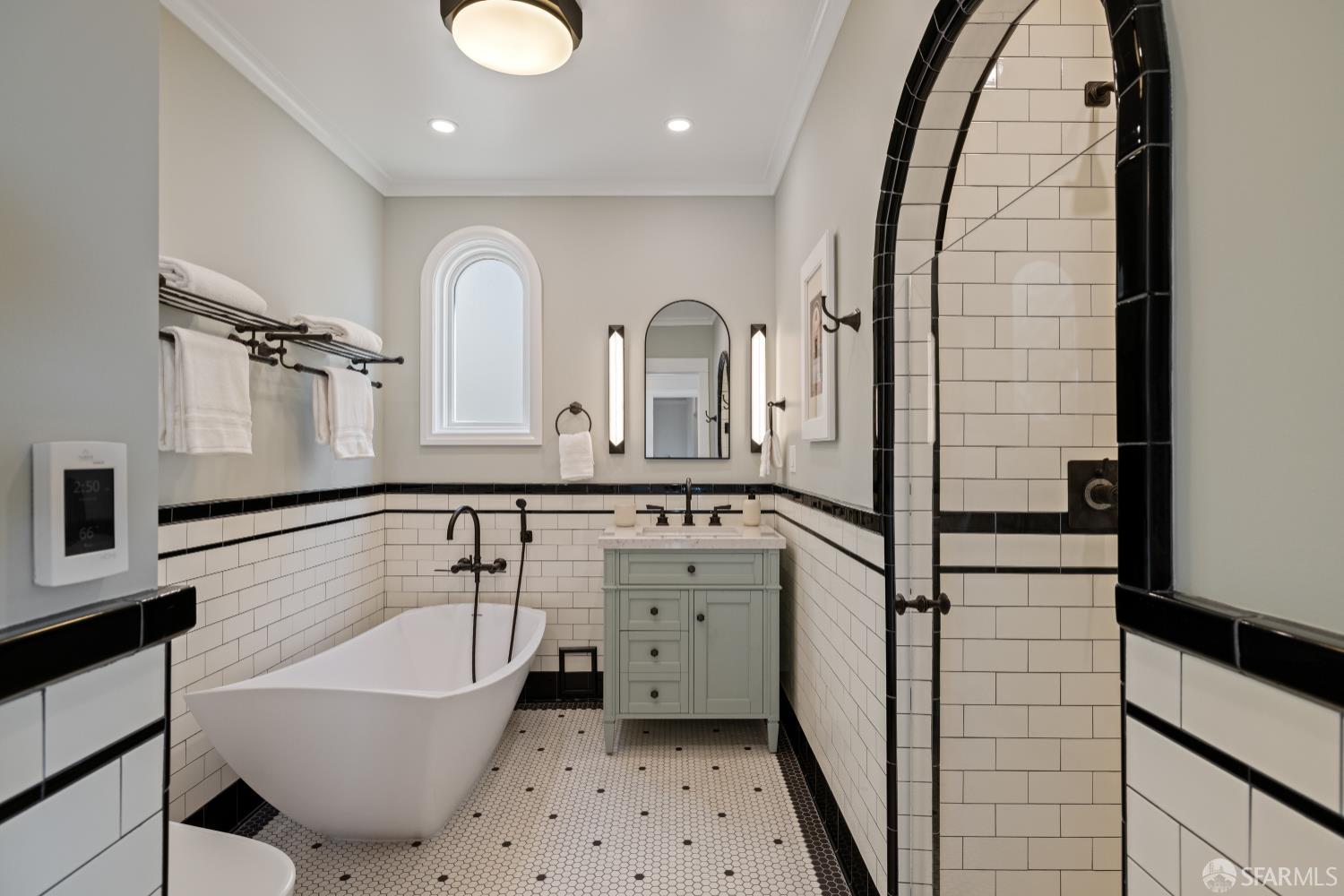 San Francisco, California 94127, United States, 4 Bedrooms Bedrooms, ,2 BathroomsBathrooms,Residential,Pending,232389