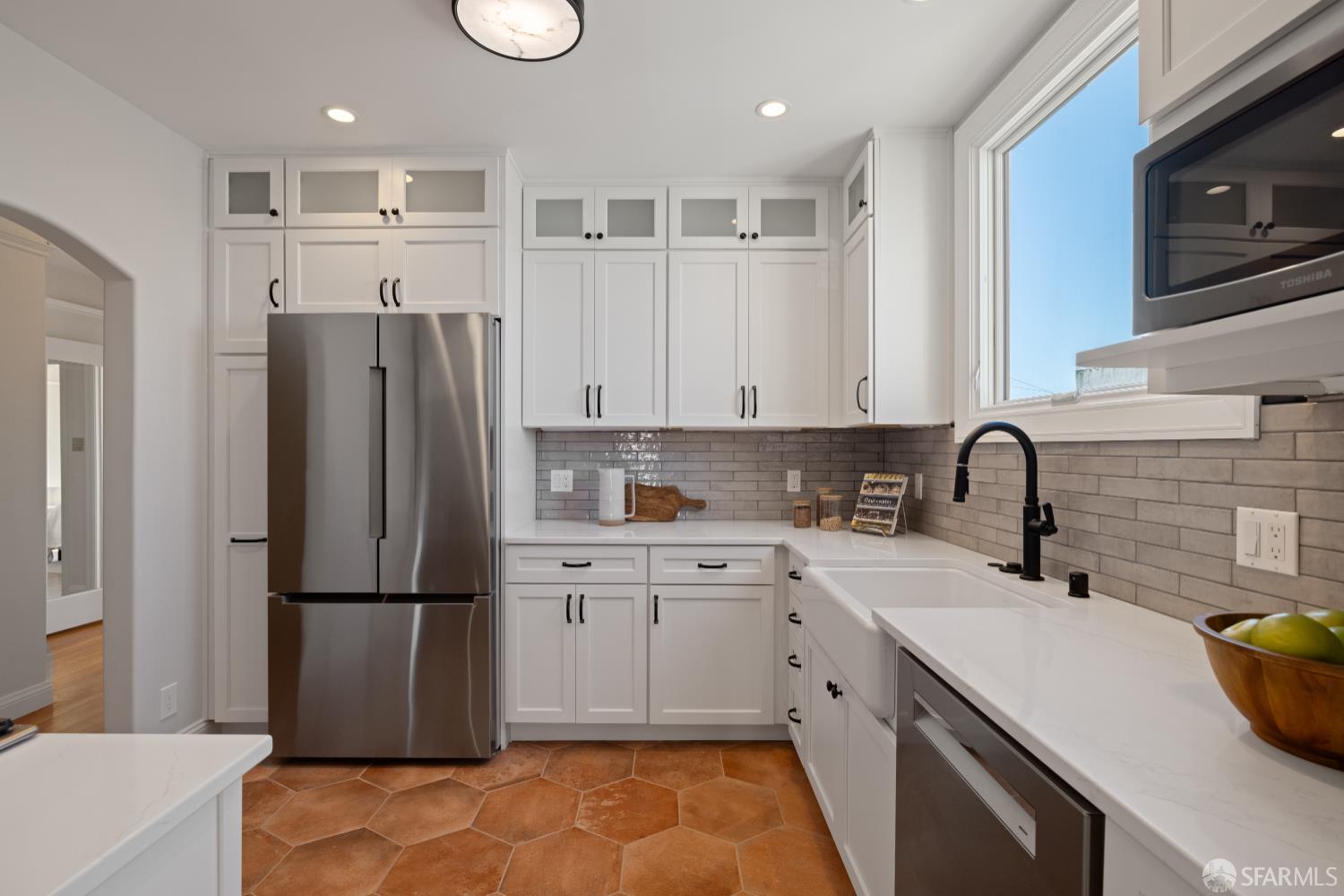 San Francisco, California 94127, United States, 4 Bedrooms Bedrooms, ,2 BathroomsBathrooms,Residential,Pending,232389