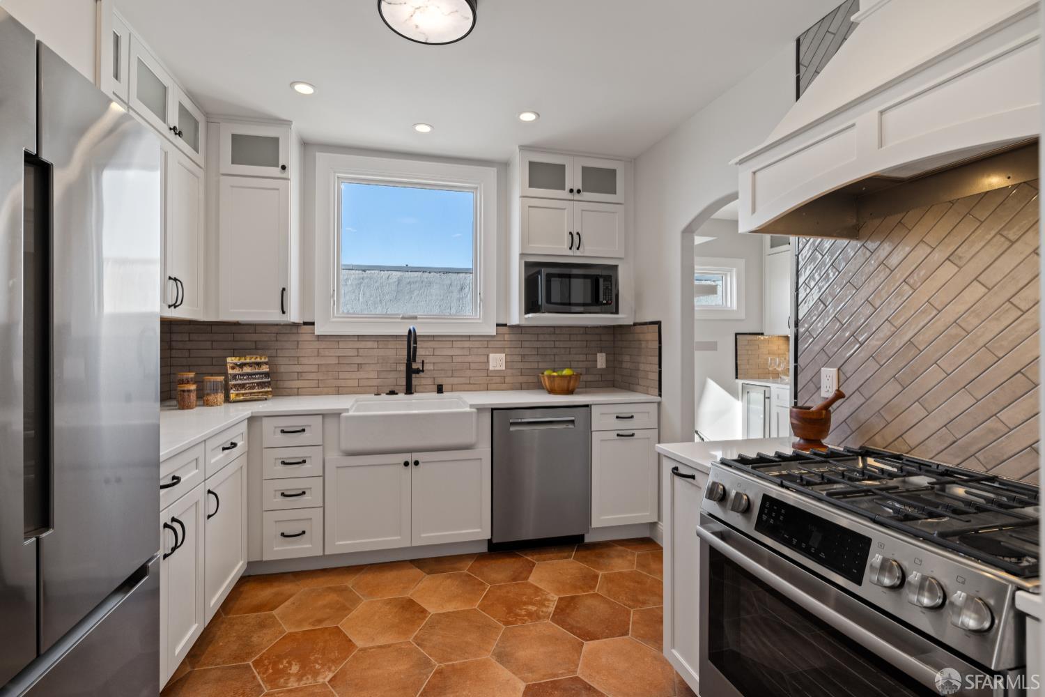 San Francisco, California 94127, United States, 4 Bedrooms Bedrooms, ,2 BathroomsBathrooms,Residential,Pending,232389