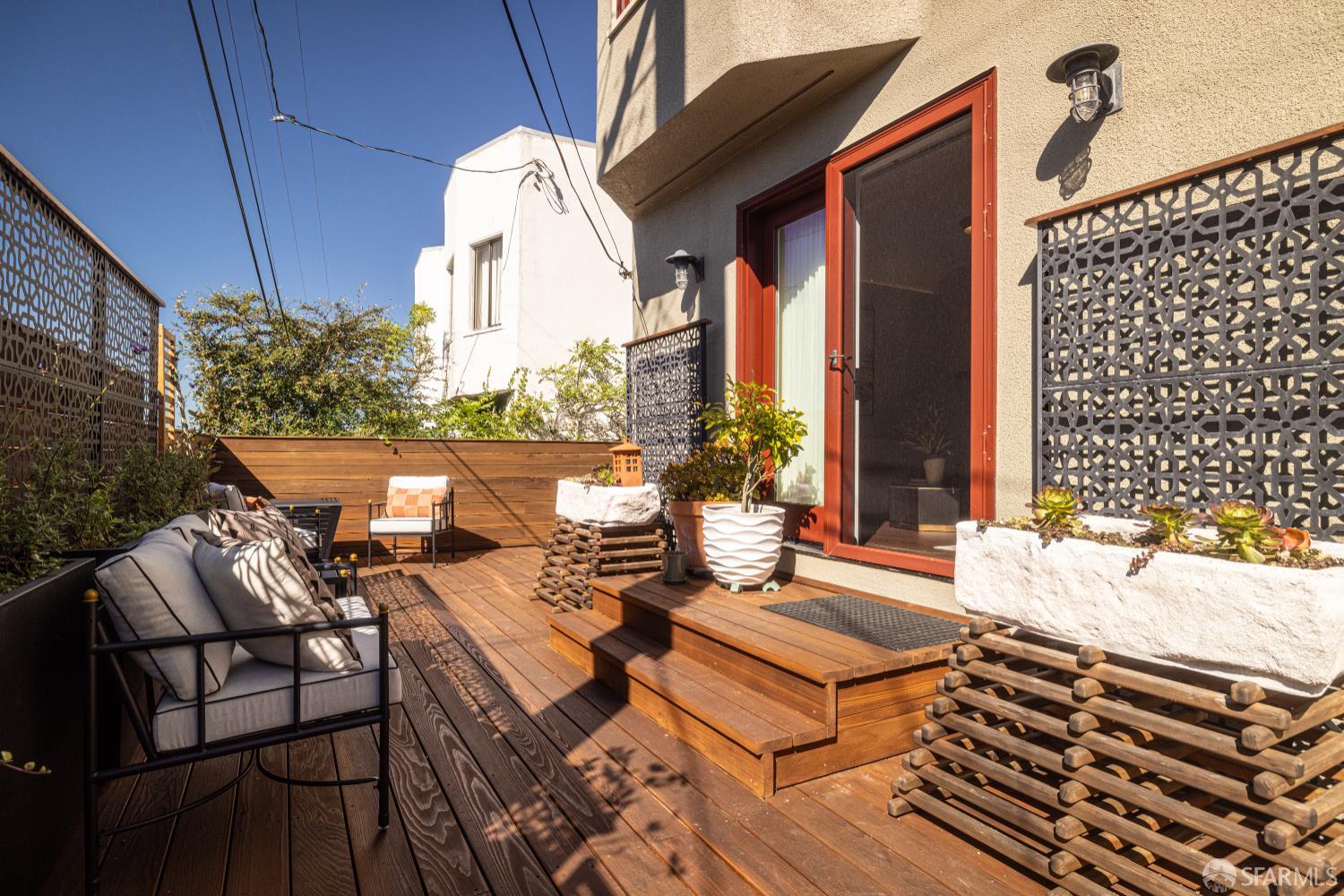 San Francisco, California 94127, United States, 4 Bedrooms Bedrooms, ,2 BathroomsBathrooms,Residential,Pending,232389