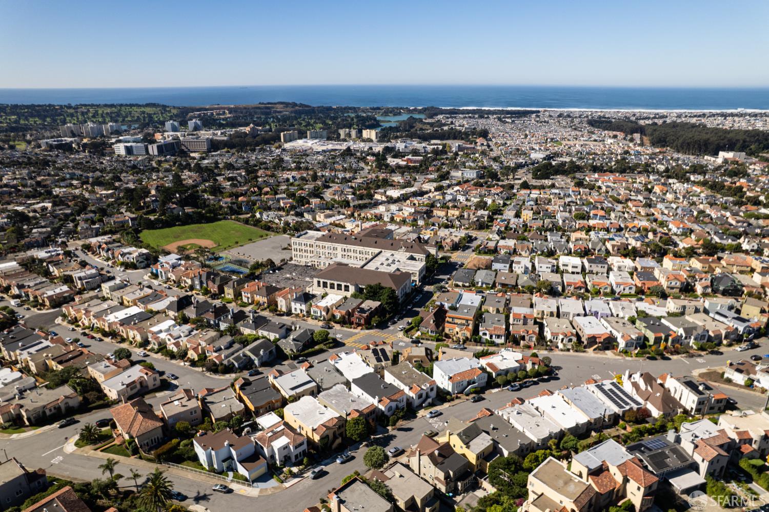 San Francisco, California 94127, United States, 4 Bedrooms Bedrooms, ,2 BathroomsBathrooms,Residential,Pending,232389