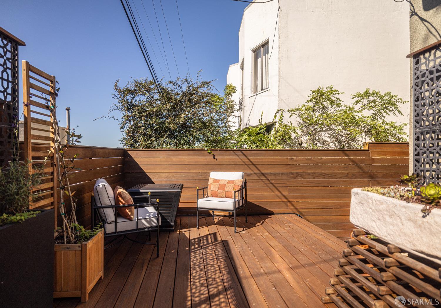 San Francisco, California 94127, United States, 4 Bedrooms Bedrooms, ,2 BathroomsBathrooms,Residential,Pending,232389