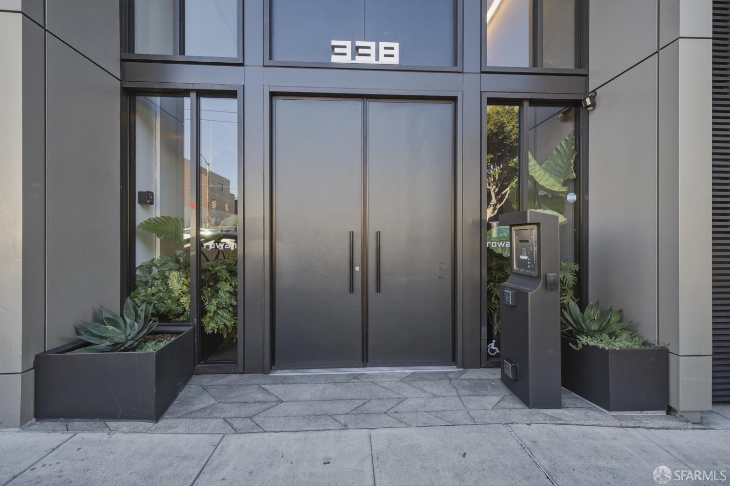 338 Potrero Avenue 806