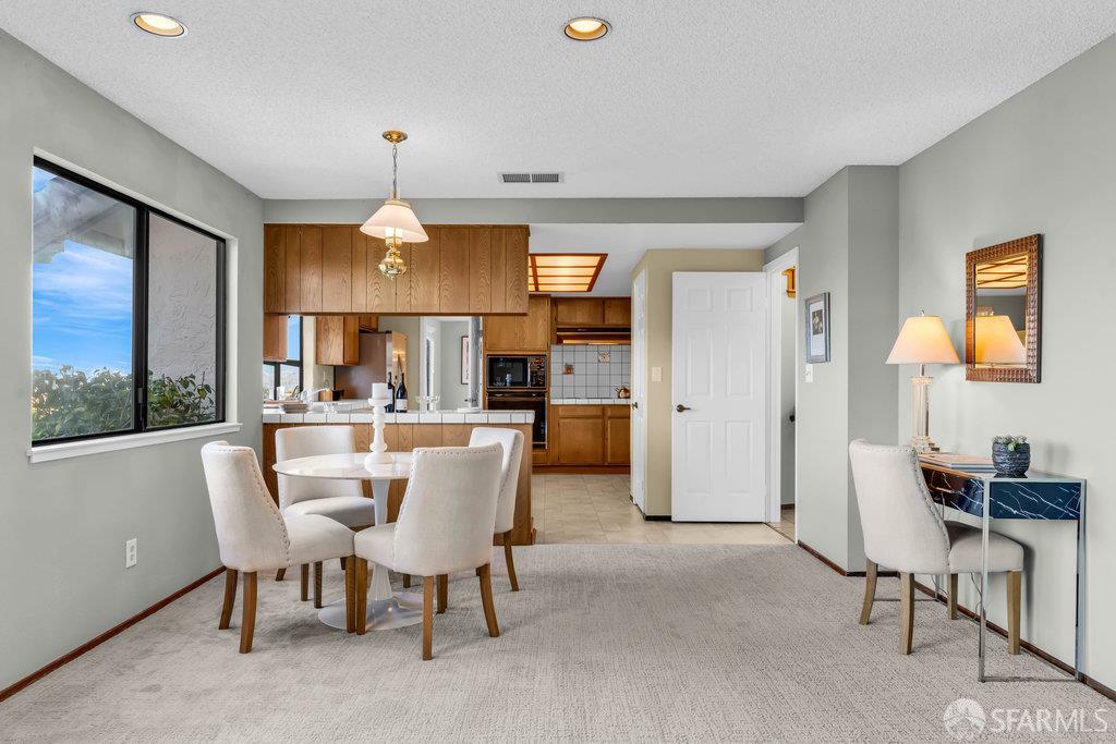 San Ramon, California 94583, United States, 4 Bedrooms Bedrooms, ,3 BathroomsBathrooms,Residential,Active,254073