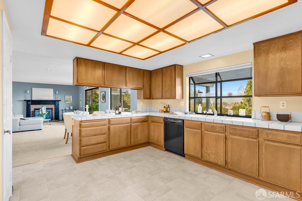 San Ramon, California 94583, United States, 4 Bedrooms Bedrooms, ,3 BathroomsBathrooms,Residential,Active,254073