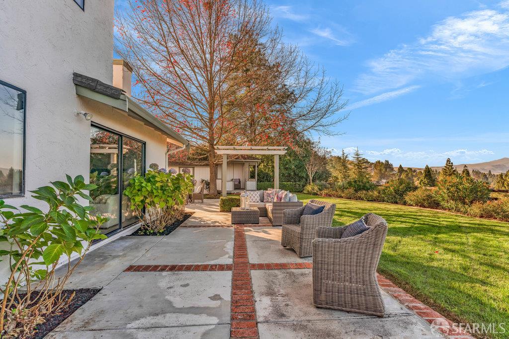 San Ramon, California 94583, United States, 4 Bedrooms Bedrooms, ,3 BathroomsBathrooms,Residential,Active,254073