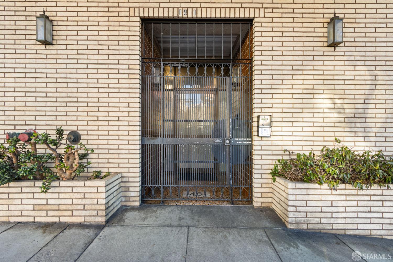 1461 Broadway Street 205