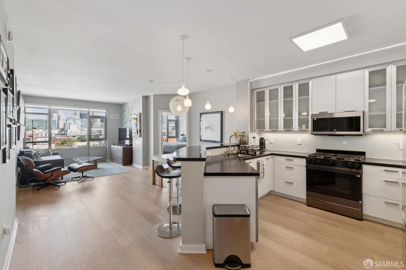 170 King Street 1127