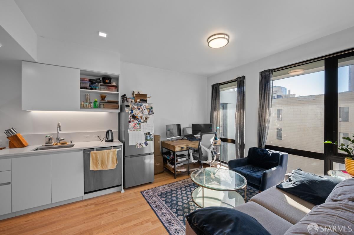 1545 Pine Street 410