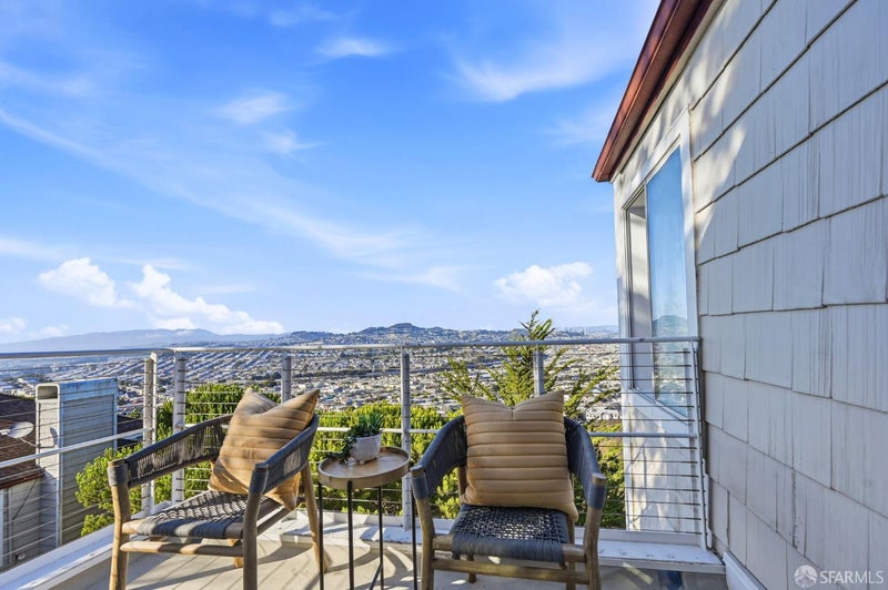 460 Pointe Pacific Drive 1
