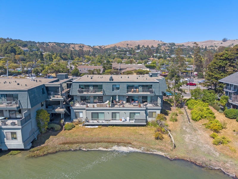 6 Greenwood Cove Drive C