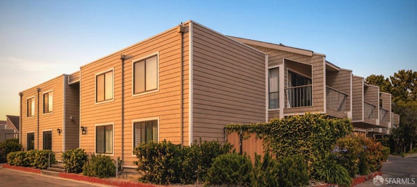 1687 BAYRIDGE WAY APT 105, SAN MATEO, CA 94402 - Image 8485f181af08fcd04d851925c1c1b702/4146071190