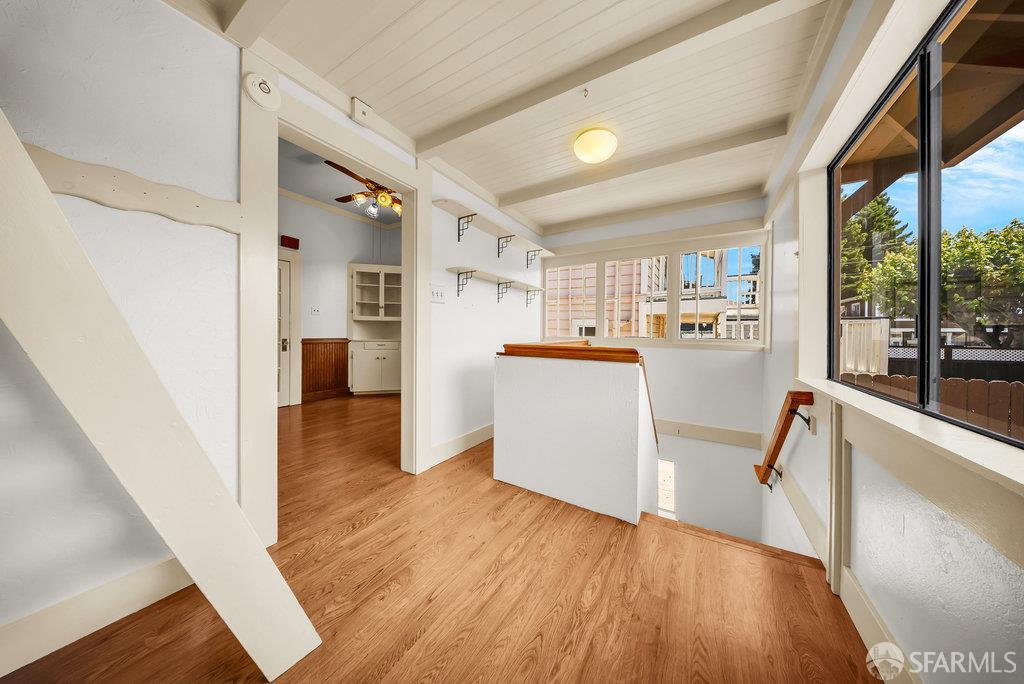 Alameda, California 94501, United States, 1 Bedroom Bedrooms, ,3 BathroomsBathrooms,Residential,Active,168041