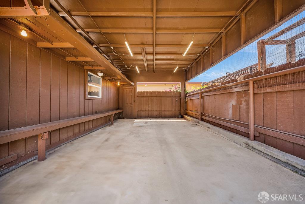 Alameda, California 94501, United States, 1 Bedroom Bedrooms, ,3 BathroomsBathrooms,Residential,Active,168041