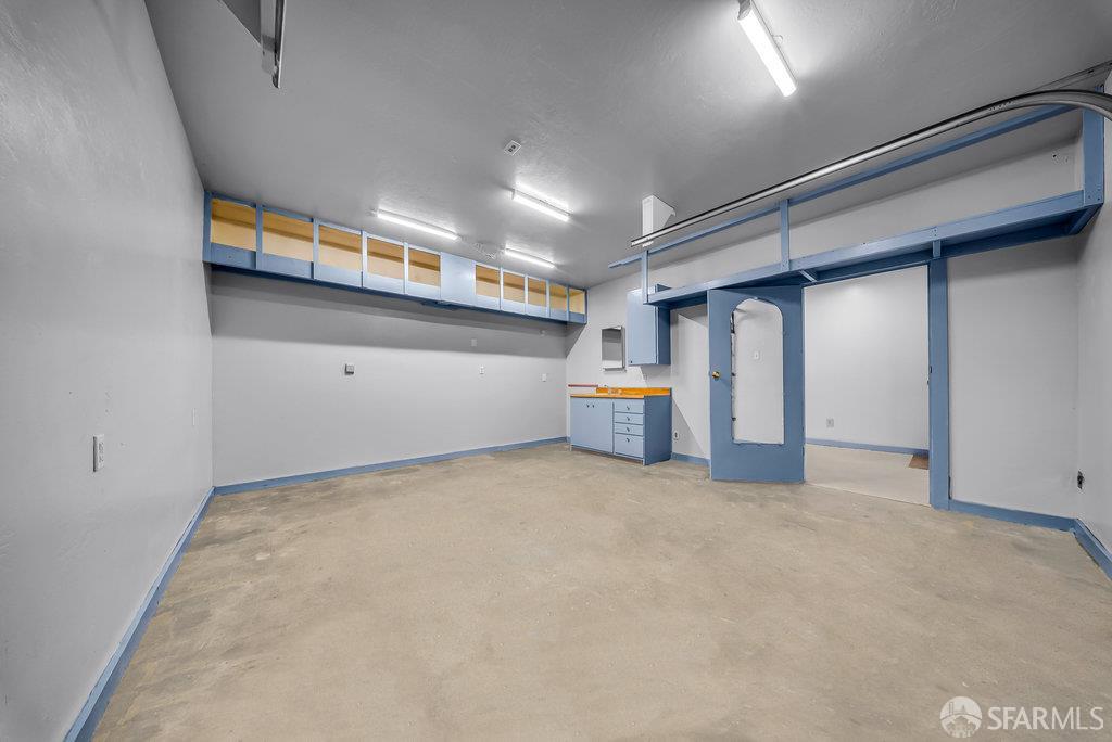 Alameda, California 94501, United States, 1 Bedroom Bedrooms, ,3 BathroomsBathrooms,Residential,Active,168041